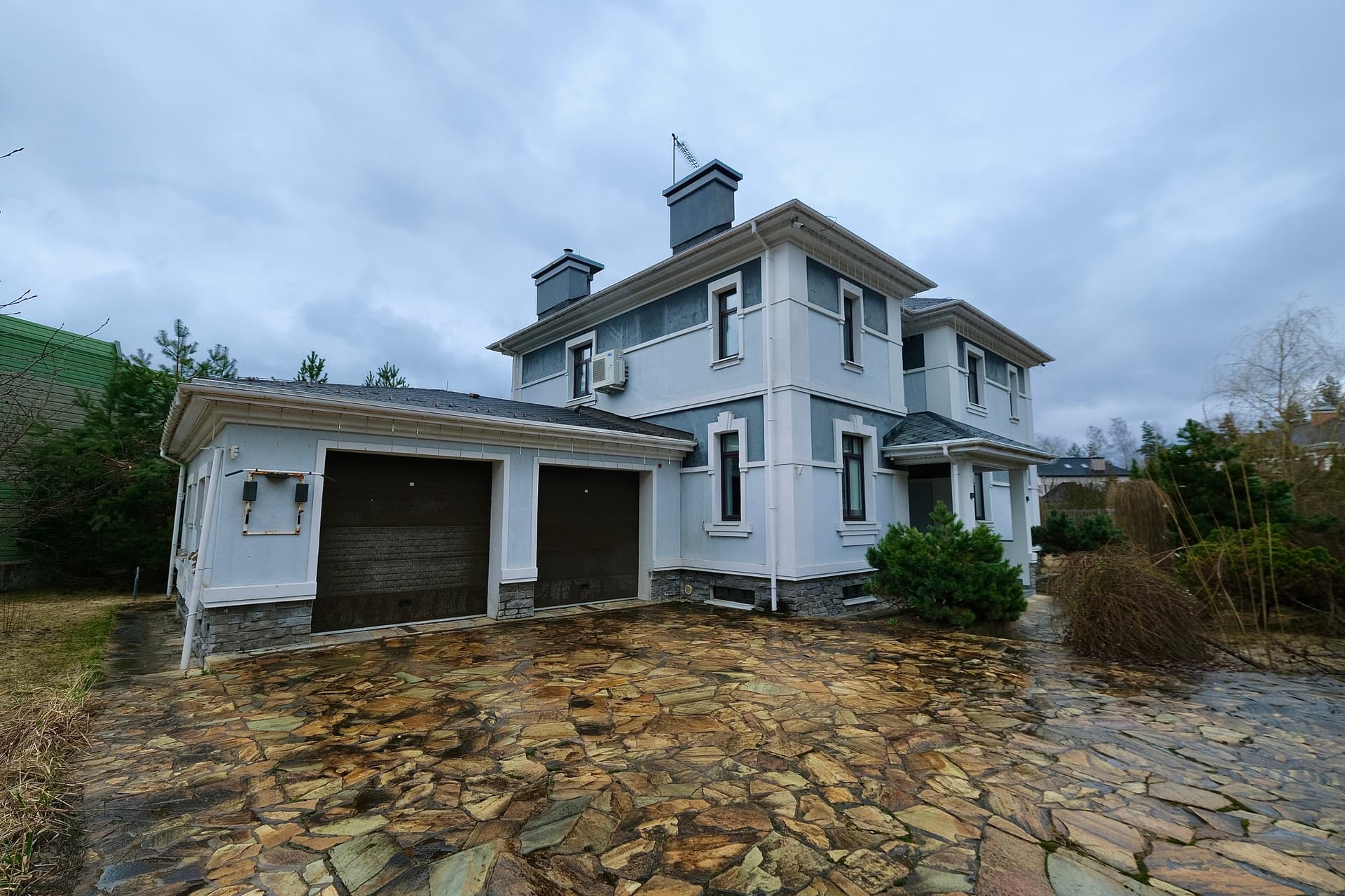 Дом, 650 м2, 17 сот. - фото 1